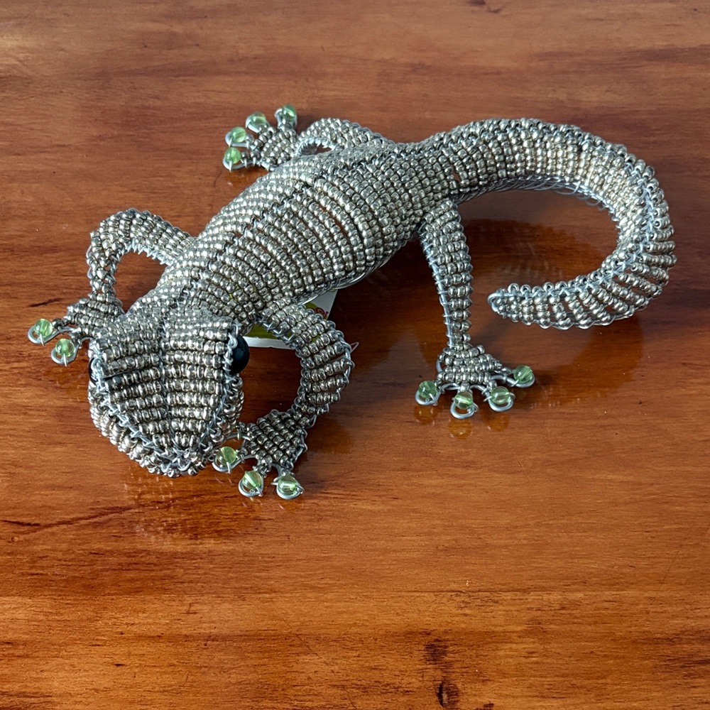 Elegant Silver Beaded Lizard Decor